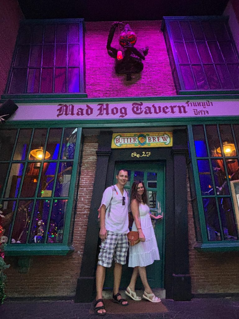 phuket thailanda phuket town harry potter bar