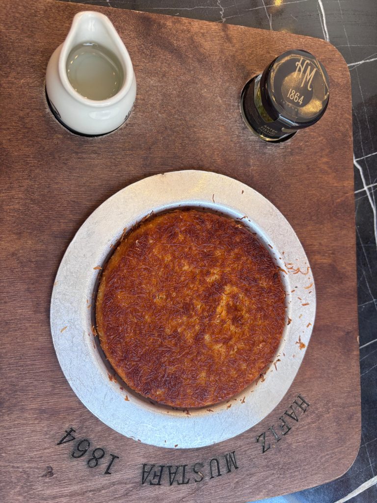 ce mancam in istanbul baclavale hafiz mustafa