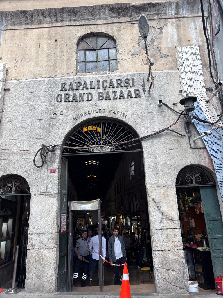 ce vizitezi in istanbul grand bazar