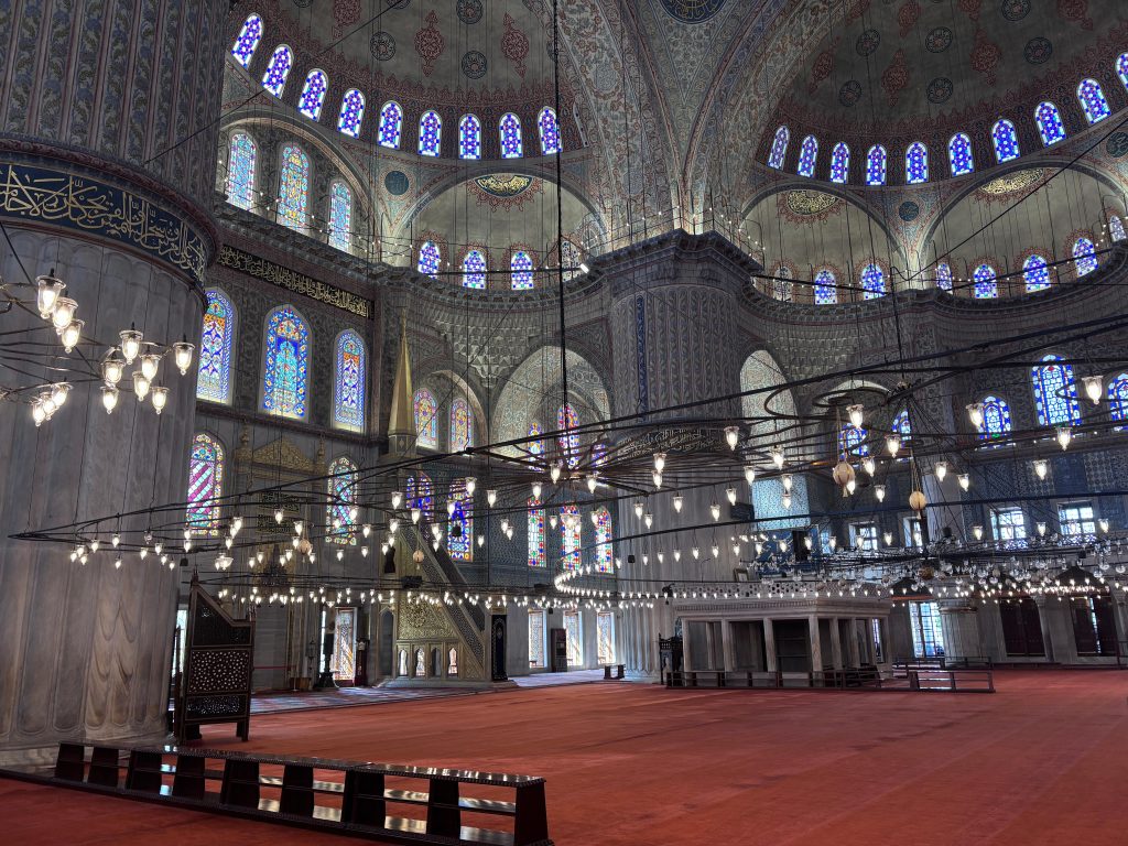 ce vizitezi in orasul de pe bosfor blue mosk