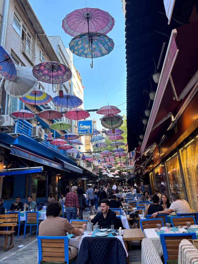 istanbul partea asiatica kadikoy Bahariye